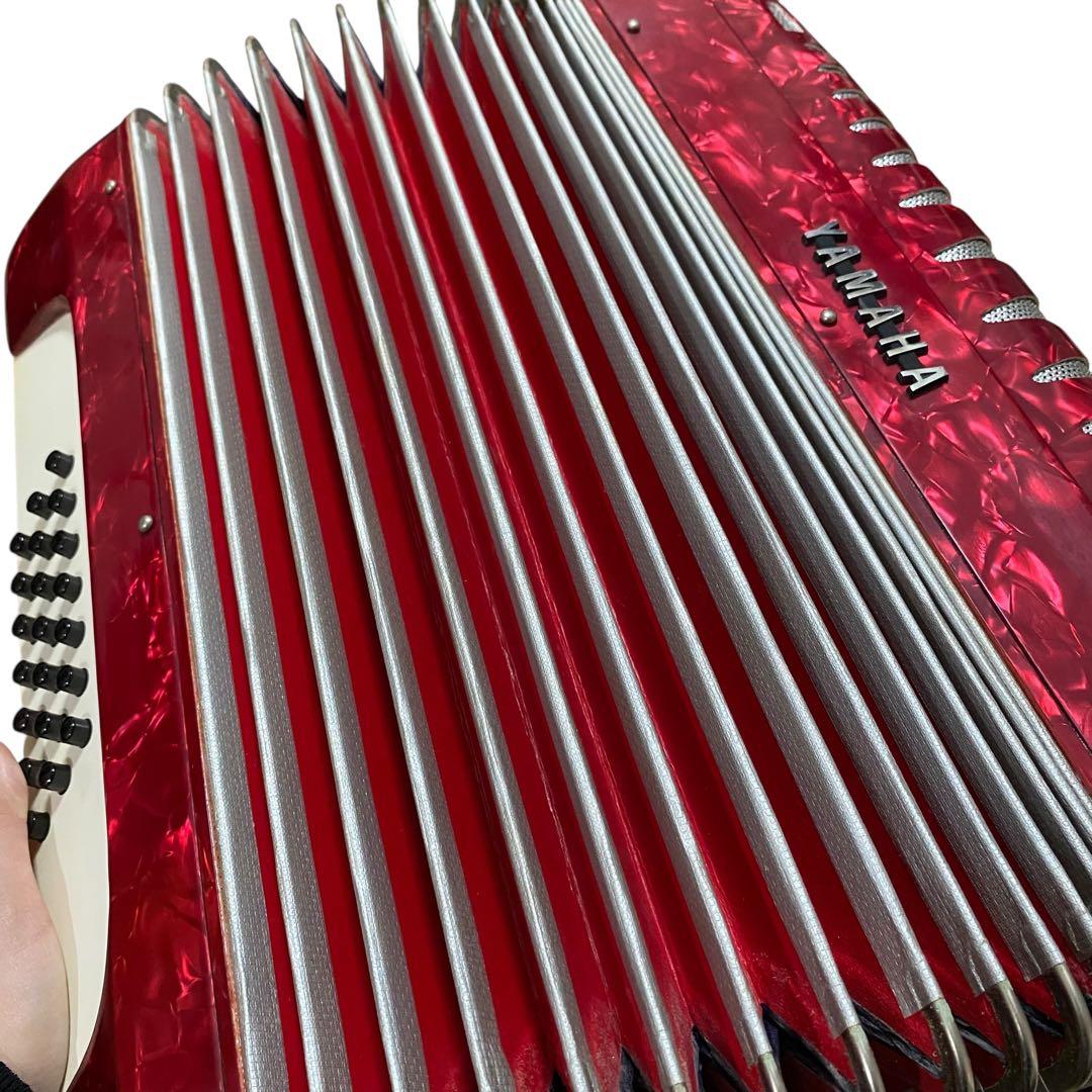 【良品】YAMAHA アコーディオン YA-18 ハードケース付　30鍵盤