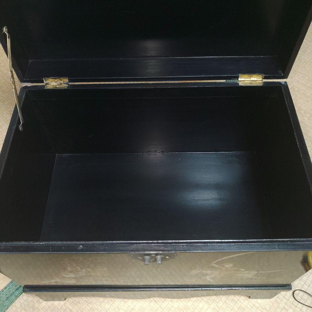 中国キャビネット　漆細工?　武人図