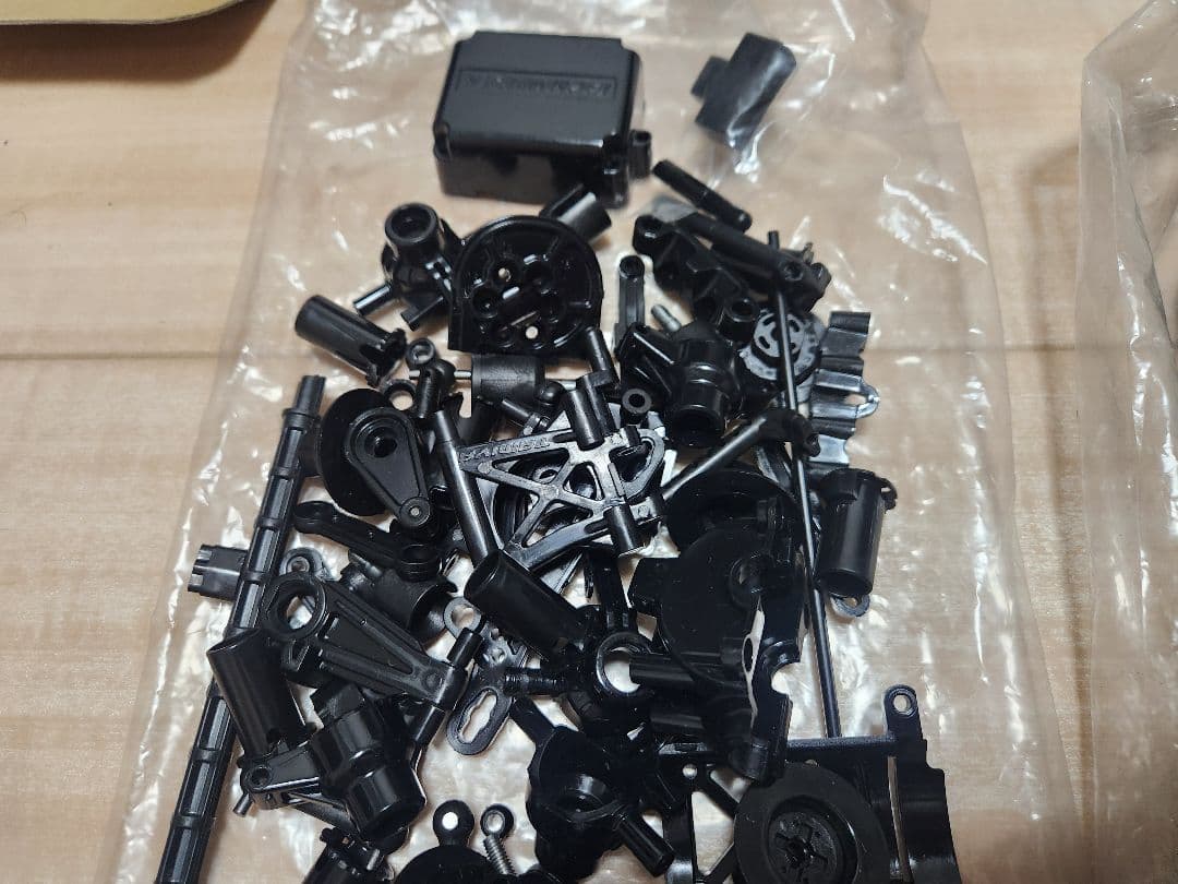 タミヤ TT-02 オプション多数 サーボ、スペアパーツ、ボディ付き シャーシ