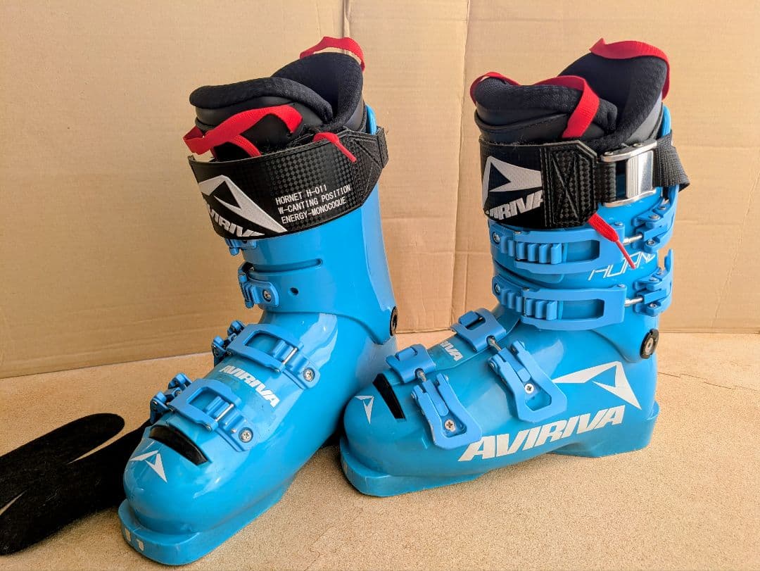 【低頻度使用】AVIRIVA HORNET110 スキーブーツ
