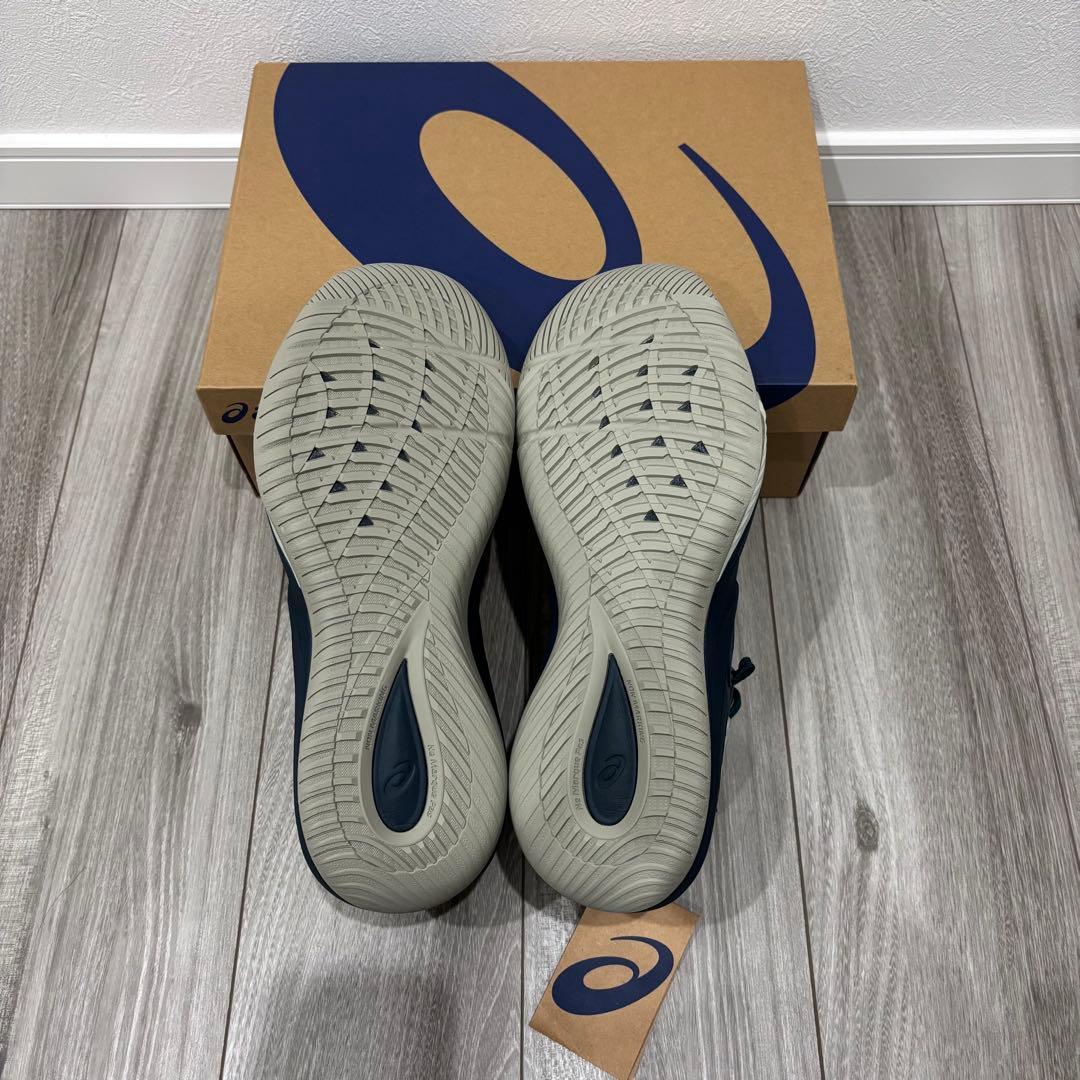 シューズ(男性用) NOVA SURGE LOW 2