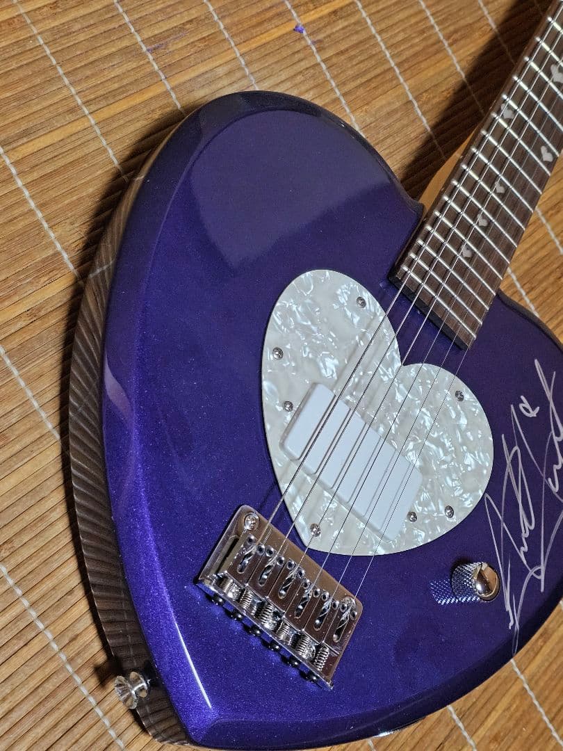 【エレキギター】ハート型 DAISYROCK デイジー ロック + おまけ付き