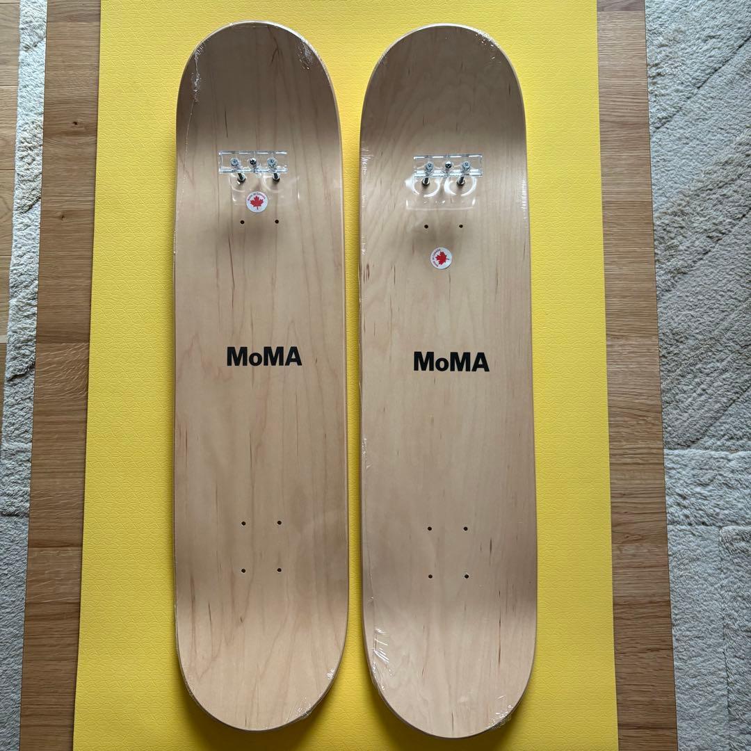 奈良美智　MoMA スケートボード　赤白2枚セット　付属カード・金具・元箱あり