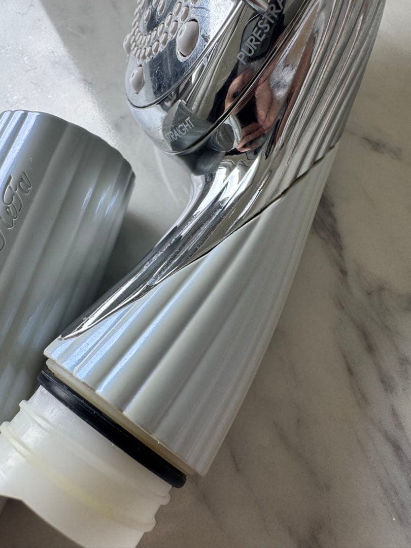 リファ　シャワーヘッド　ファインバブルピュア