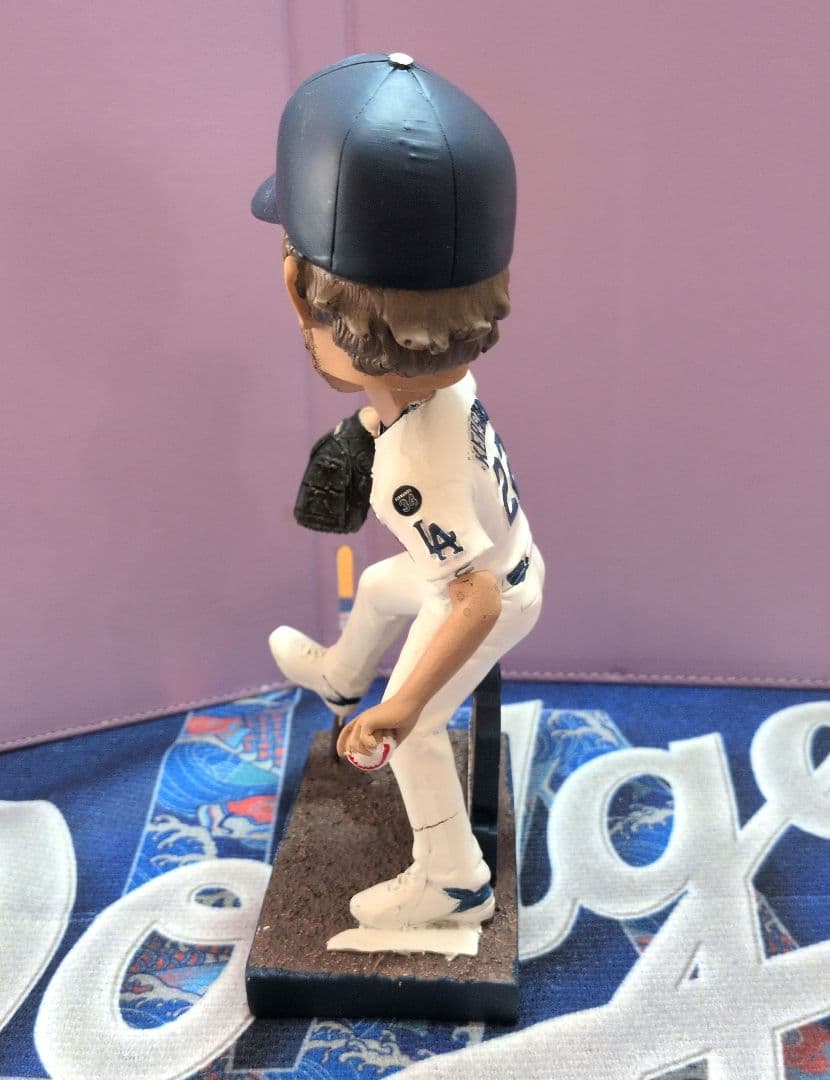 ロサンゼルス・ドジャース クレイトン・カーショウ 記念フィギュア