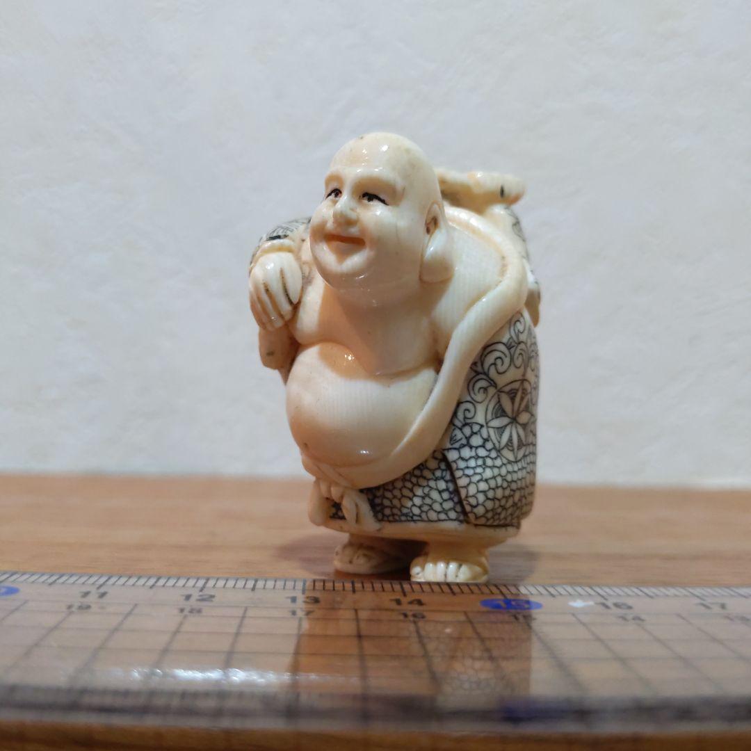 時代提げ物 七福神根付 天然素材 在銘【布袋尊】高さ約5.2cm 重さ約52ｇ