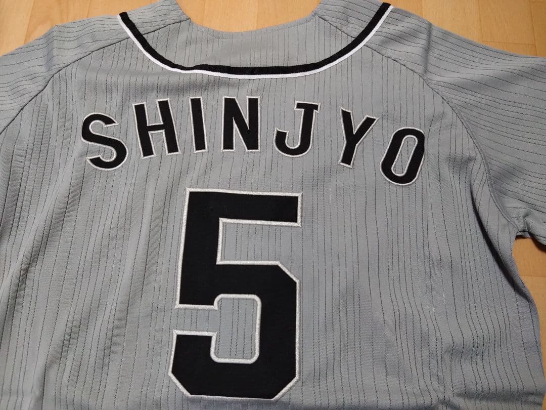阪神タイガース　新庄剛志＃５　ビジターレプリカユニフォーム未使用品　Ｍサイズ