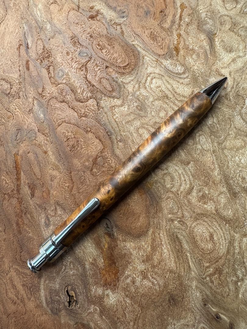 【工房楔　木軸ペン】クルミ こぶ杢