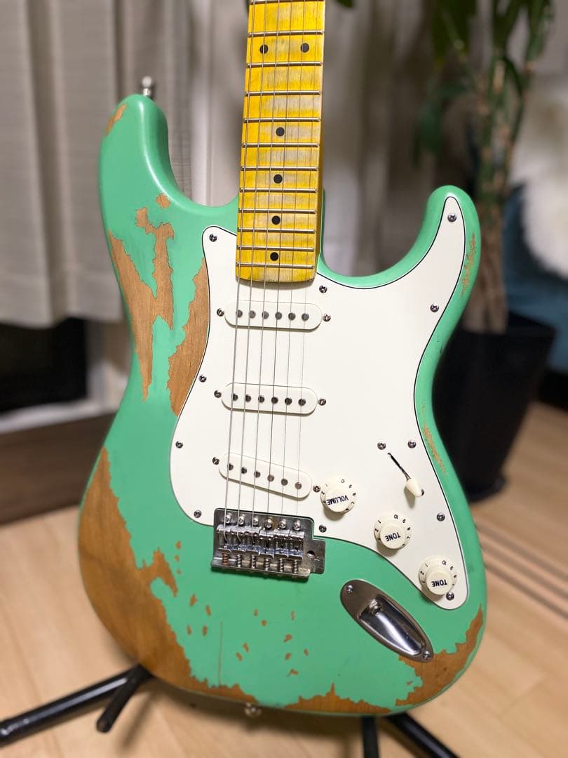 【送料込み】レリック加工　ミントグリーンエレキギター