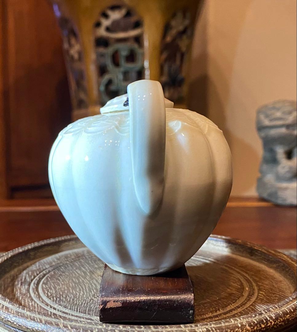 青白磁　水滴　鑑賞台付 ・一輪挿し ・ヴィンテージ　レア ・中国　台湾茶器