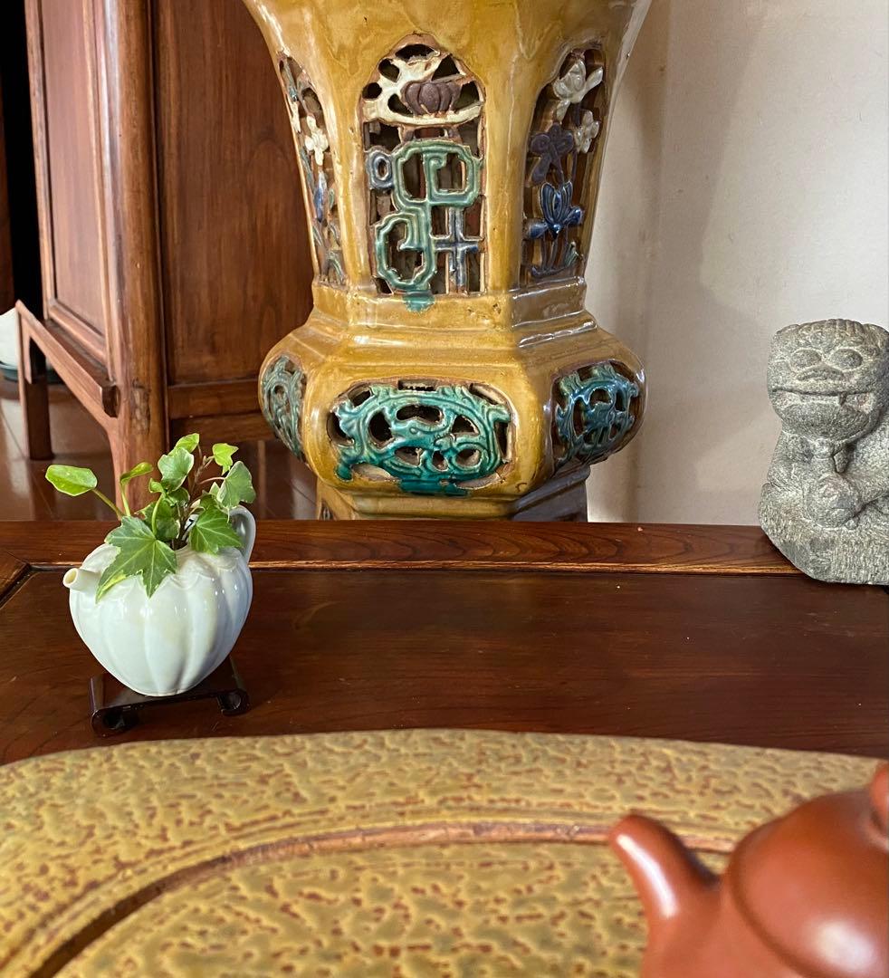 青白磁　水滴　鑑賞台付 ・一輪挿し ・ヴィンテージ　レア ・中国　台湾茶器