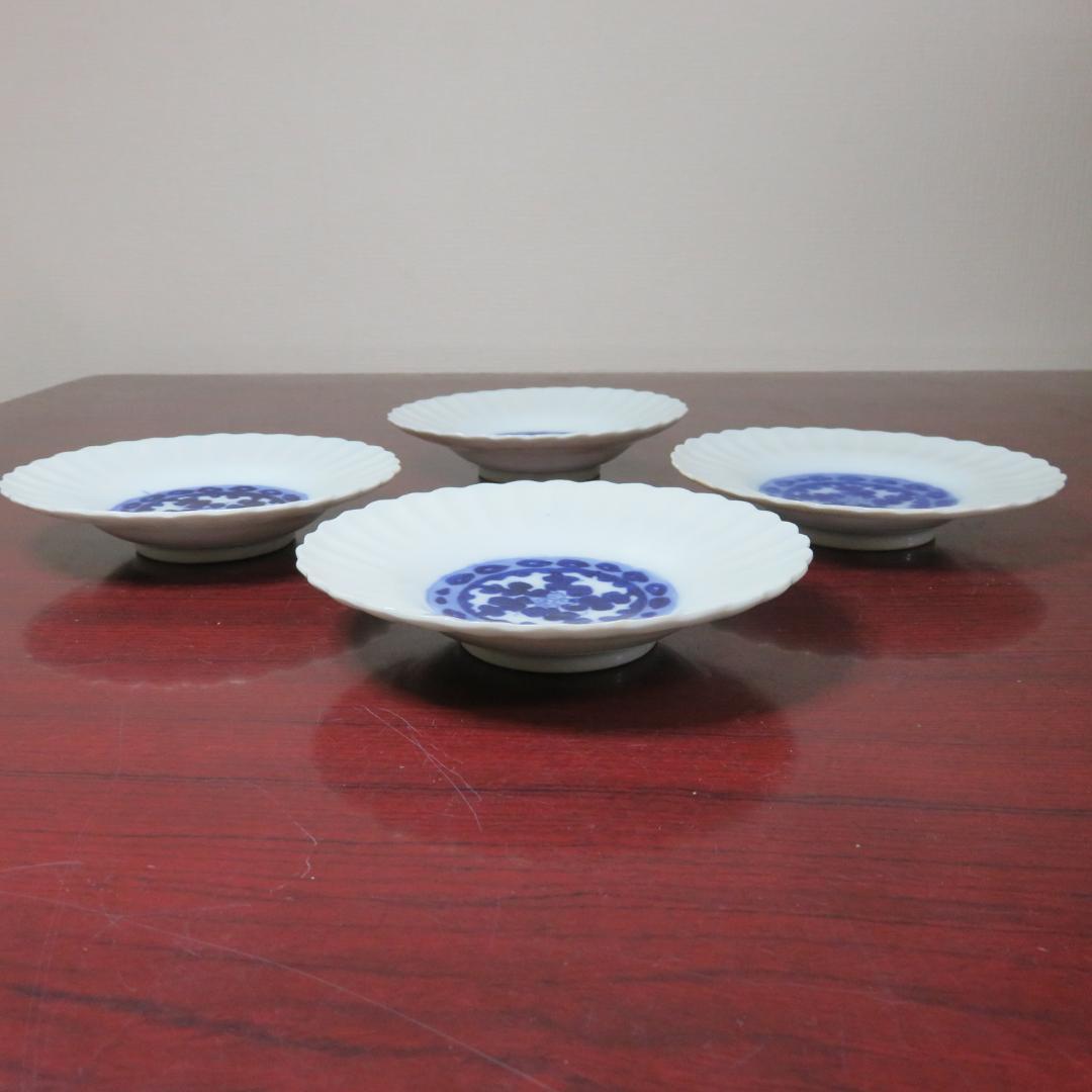 白磁 染付 菊型 皿 4枚 花文様 古伊万里