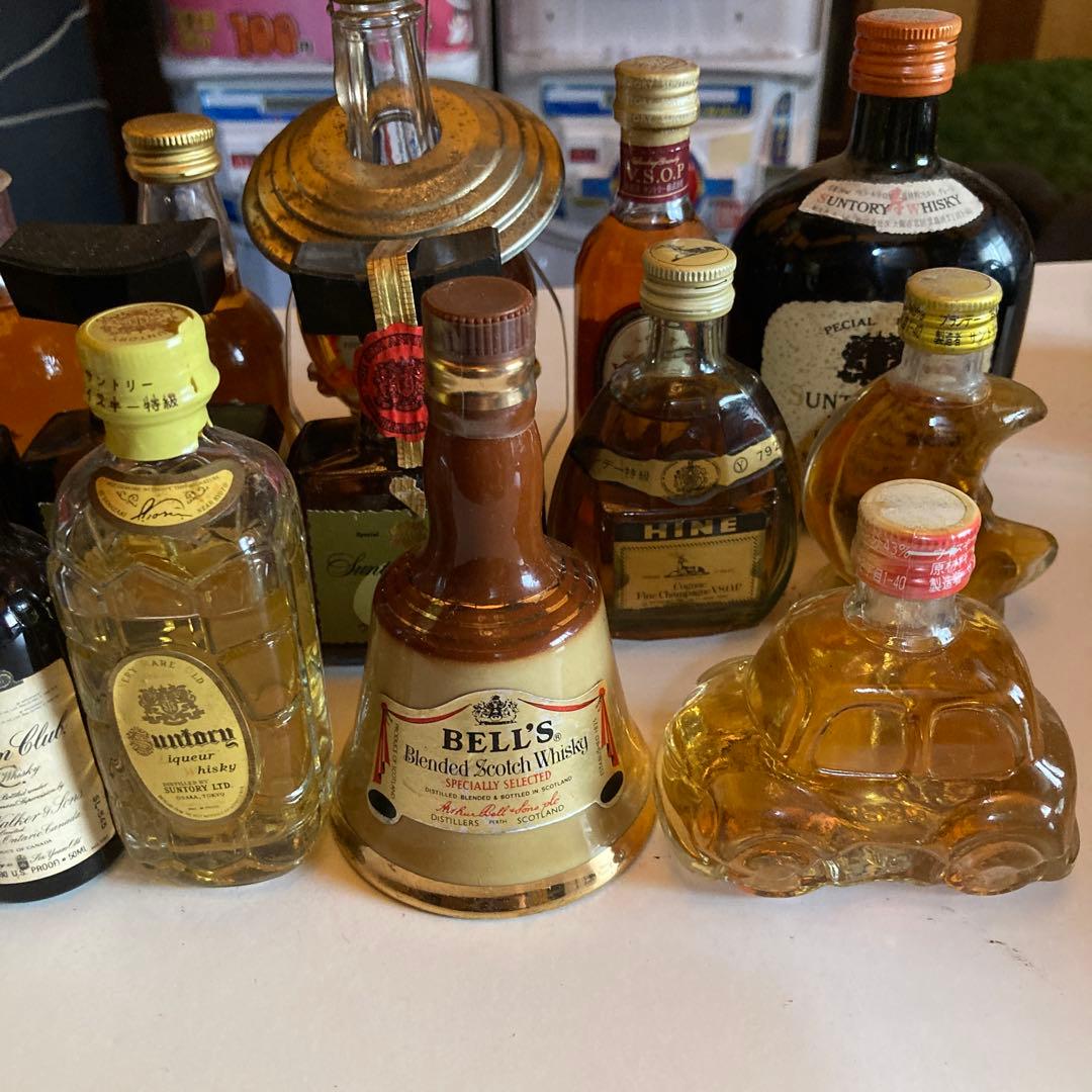 ウイスキーミニチュアボトルコレクション（ニッカ、響17年等）　ブランデー含む