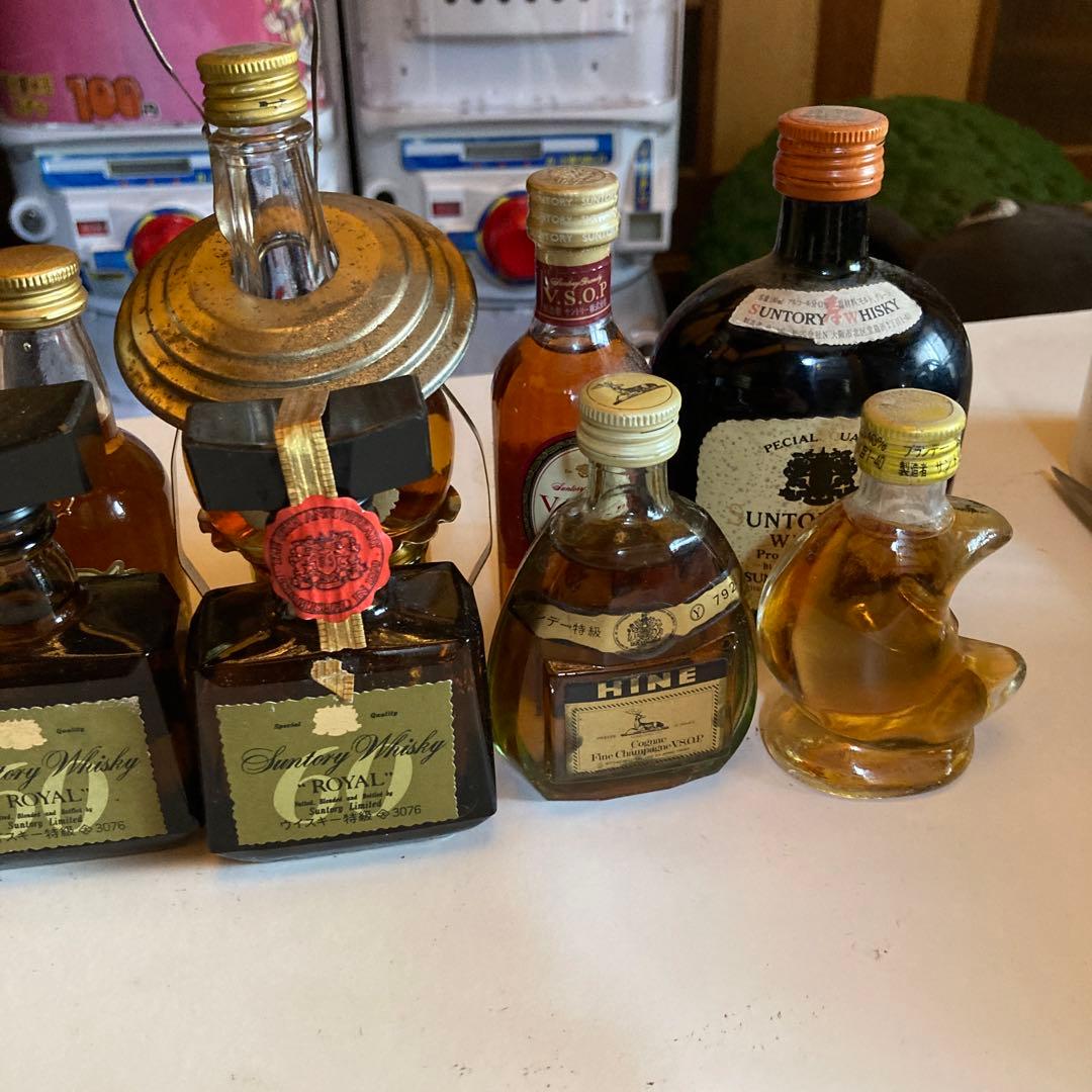 ウイスキーミニチュアボトルコレクション（ニッカ、響17年等）　ブランデー含む