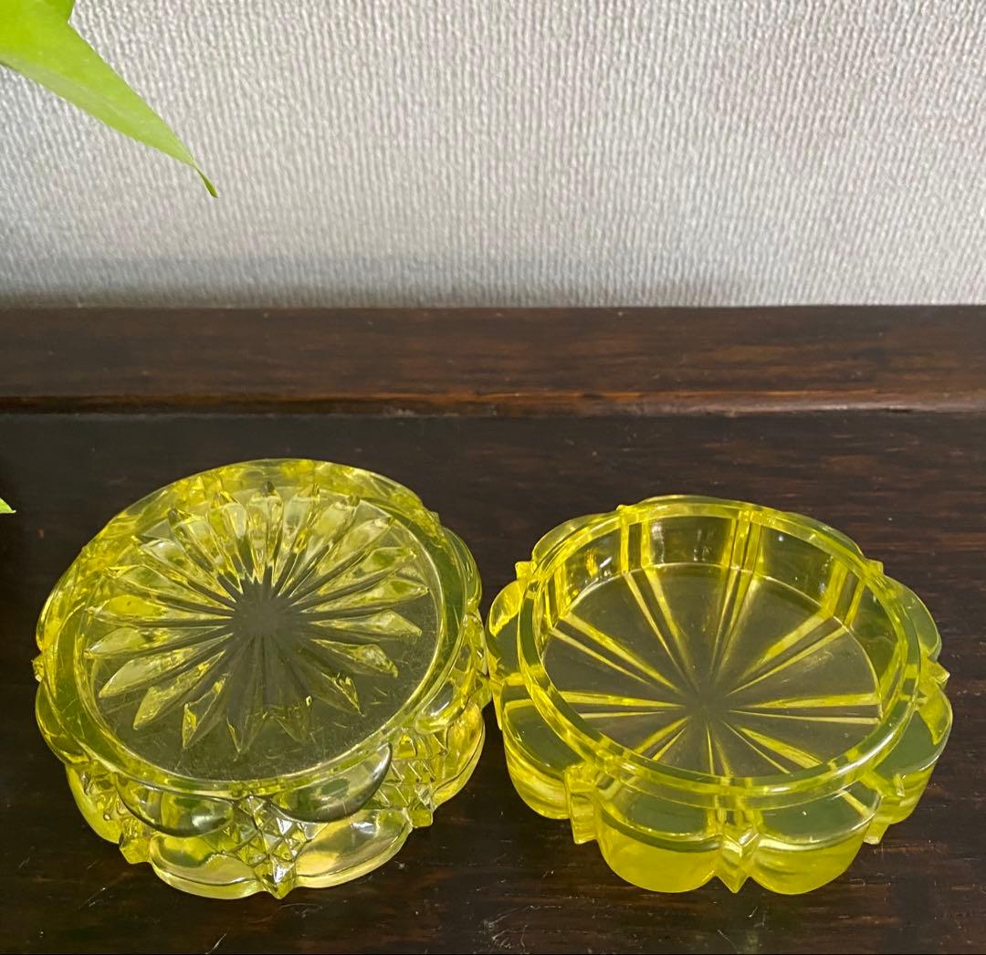 ベルギー　ヴァルサンランベール　ウランガラス　小物入れ