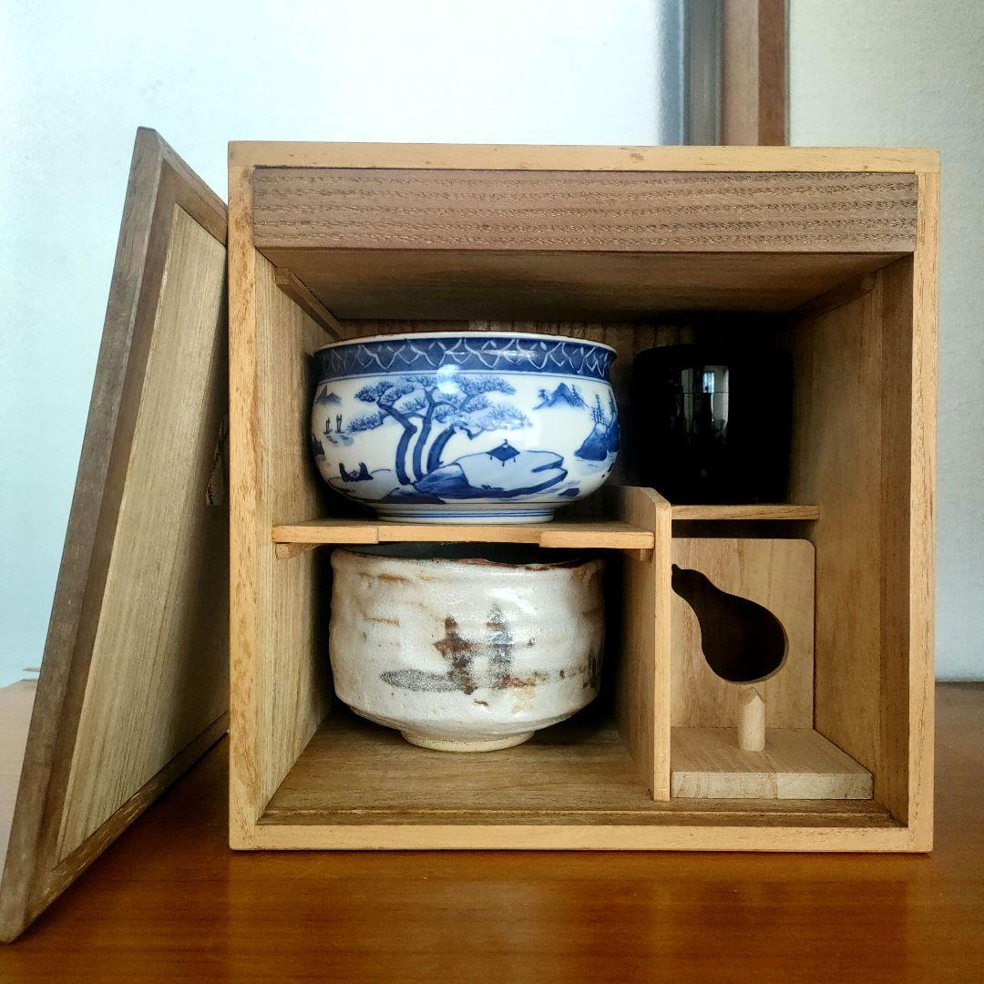 〈未使用〉茶道具　お点前セット　茶箱(桐)入り　茶碗　建水　棗　茶杓【T-9】