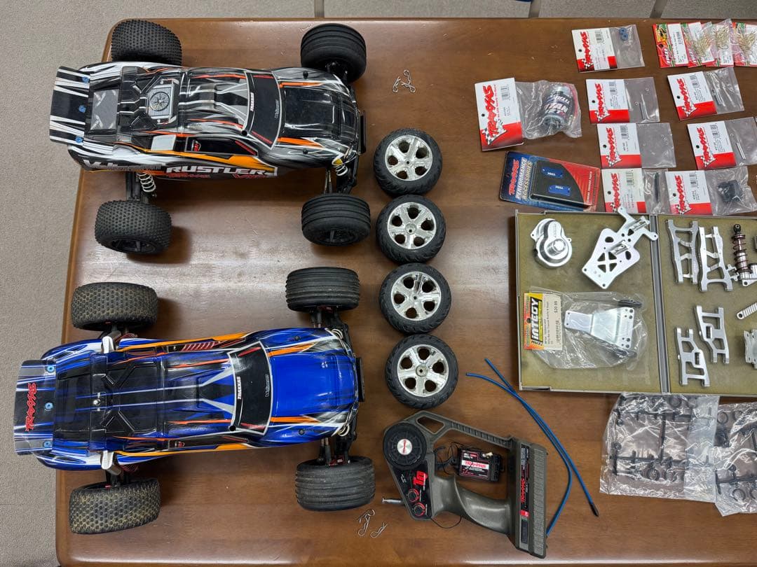 traxxasトラクサスRUSTLERvxlブラシレス2台パーツ多数アルミパーツ