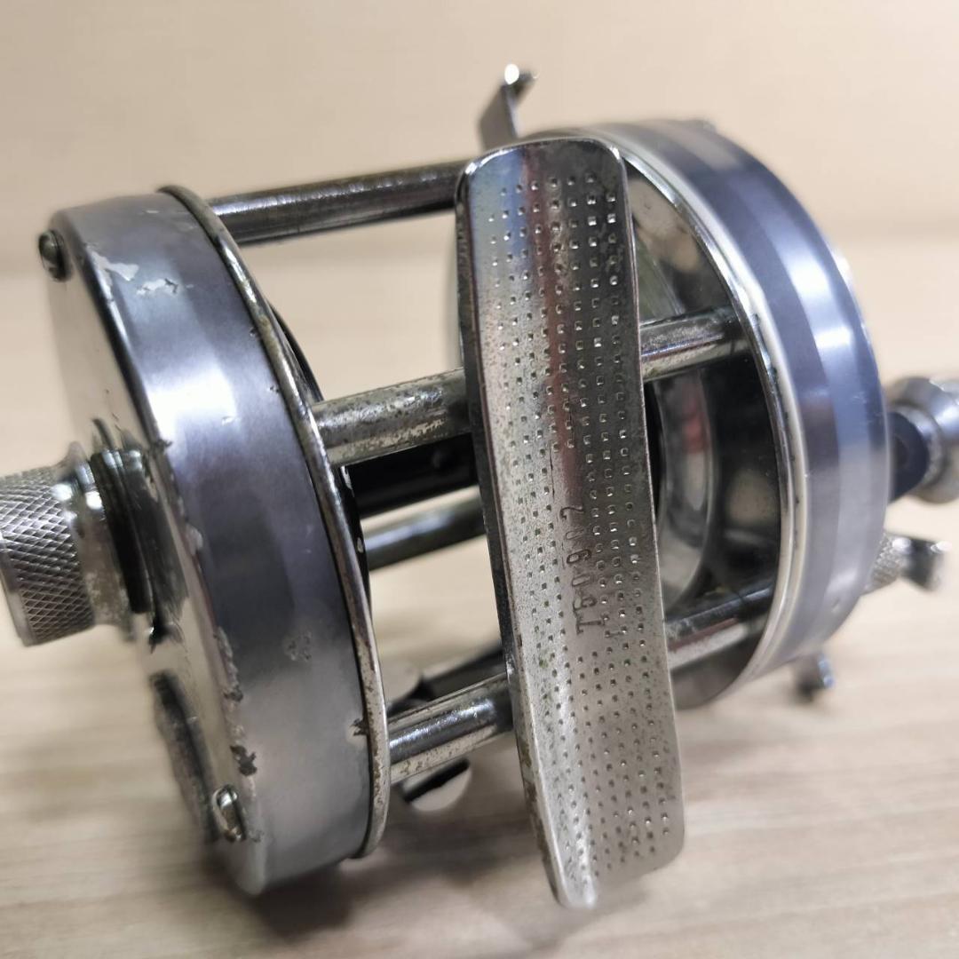 ☆ABU GARCIA アブ アンバサダー 5500C　ビンテージリール　灰