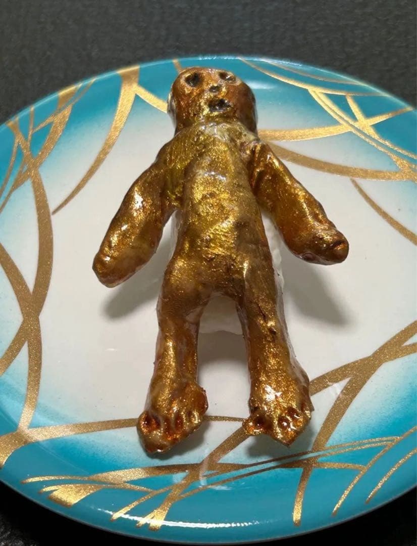 田中拓馬　人間寿司　オブジェ　イギリス国立博物館収蔵作家