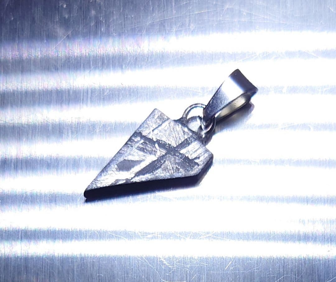 ギベオン隕石 ネックレス　鉄隕石