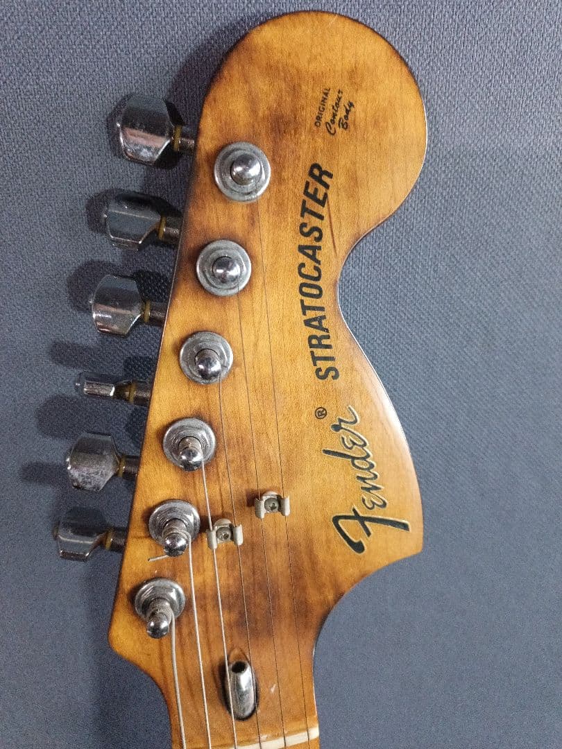 Fender Stratocaster ナチュラル