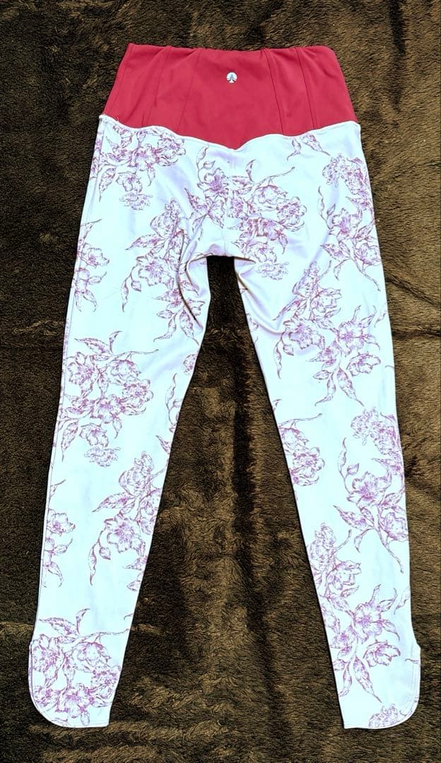 SUKALA スカーラ　花柄 ヨガウェアセット Мサイズ　アンティークプリント