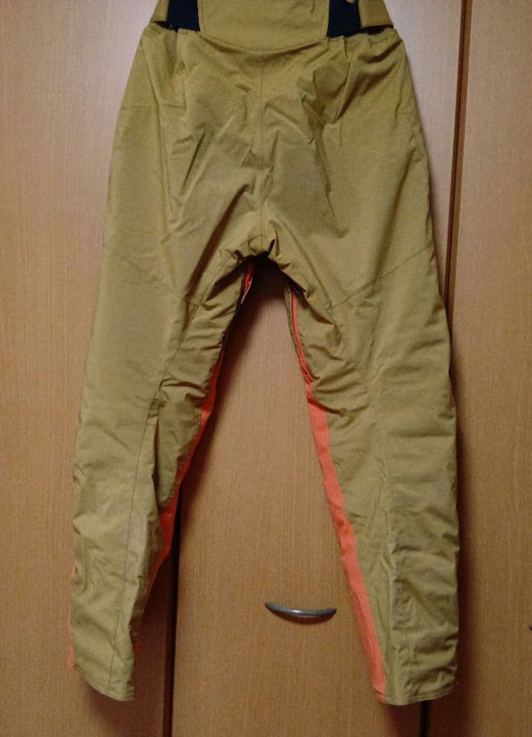 MIZUNO 　ミズノ　スキーウェア　2024モデル　 ウェアМ、パンツLサイズ