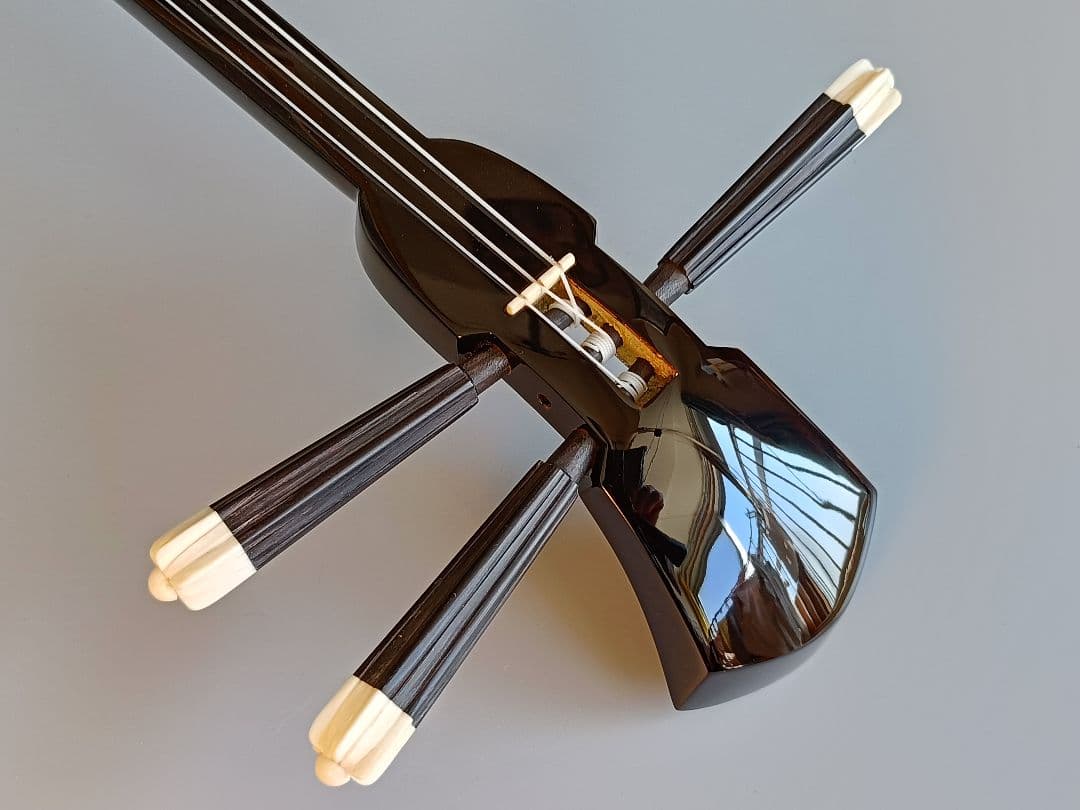 昭和の名工 佐久本盛信作 西平開鐘写し 八重山黒木ウジラミ材 本革一枚張り胴