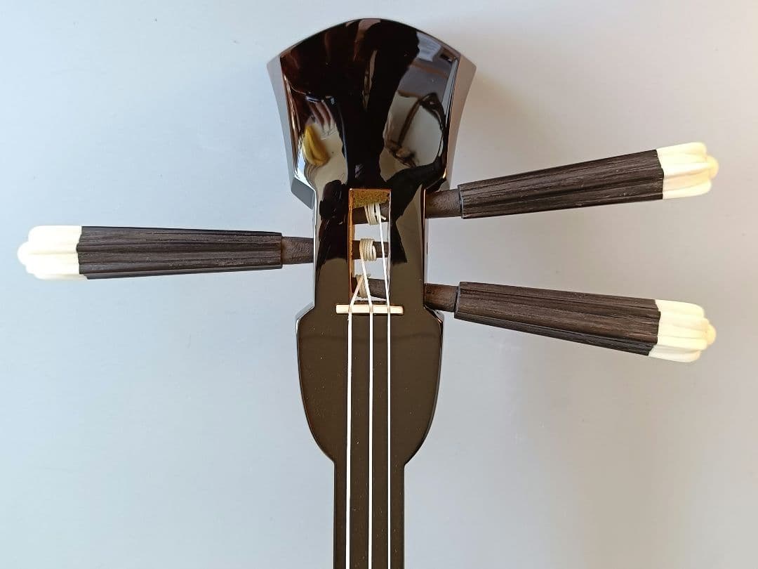 昭和の名工 佐久本盛信作 西平開鐘写し 八重山黒木ウジラミ材 本革一枚張り胴