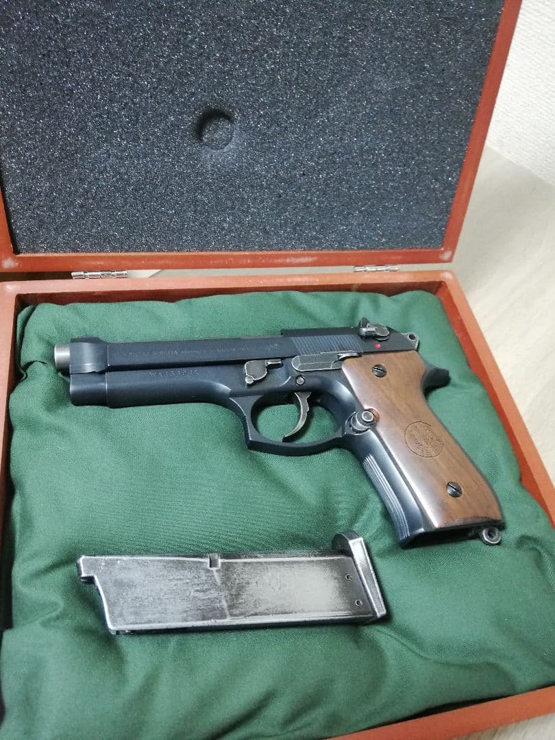 ⭐WAウエスタンアームズ ベレッタ92FS ガスブロ⭐木製グリップ&ケース付