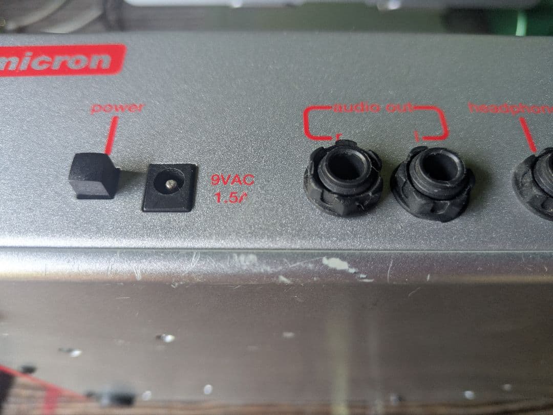 Alesis micron シンセサイザー「ジャンク」ケース付き！