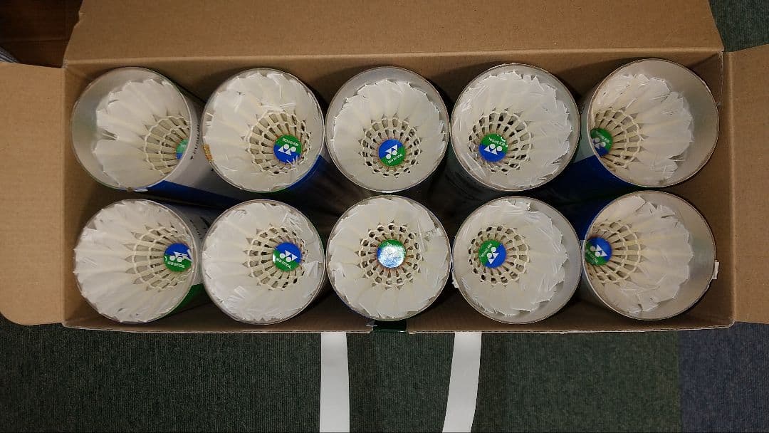 YONEXニューオフィシャル ノック用中古シャトル