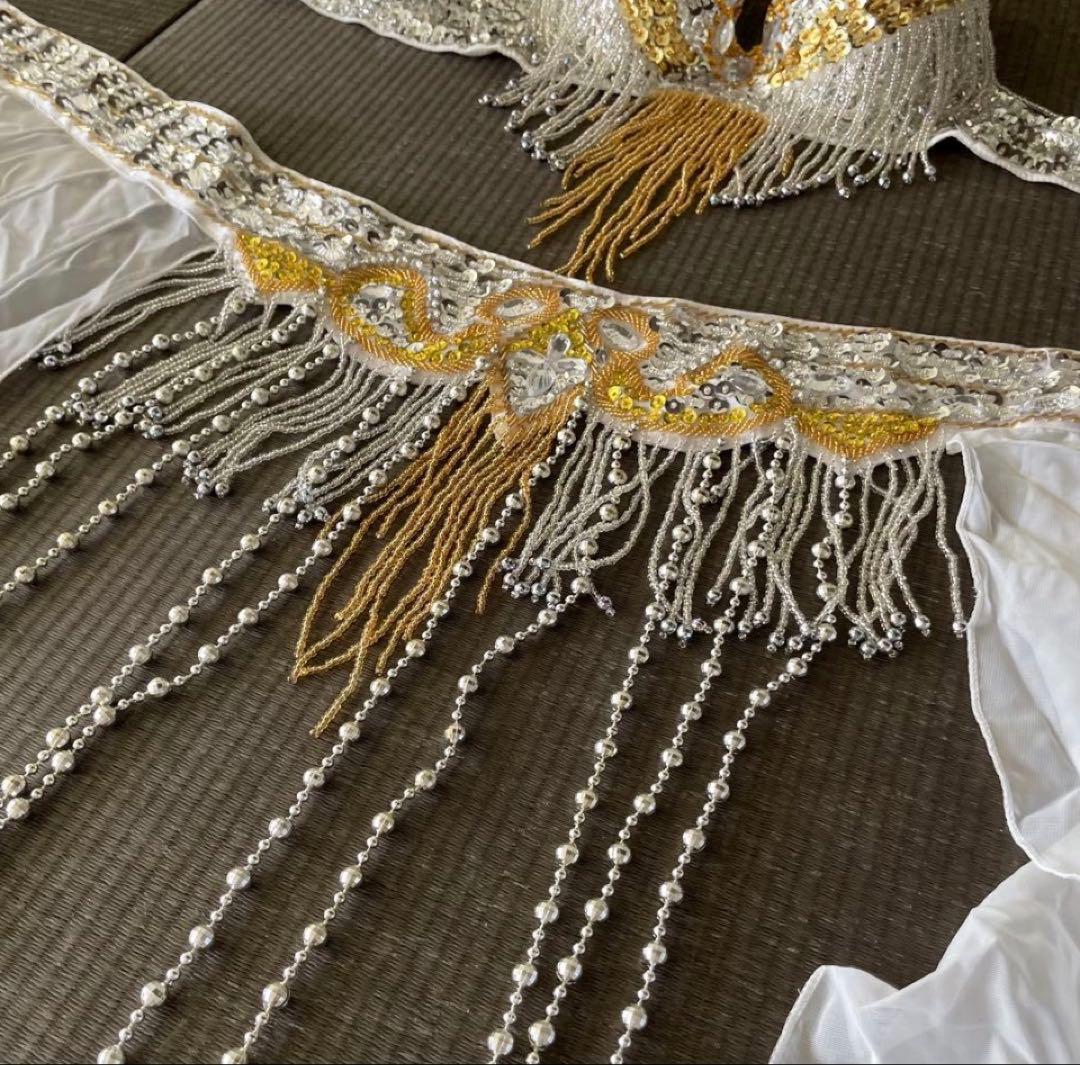 ベリーダンス衣装ビーズフリル ブラ & ベルトセット【ホワイト】豪華オリエンタル