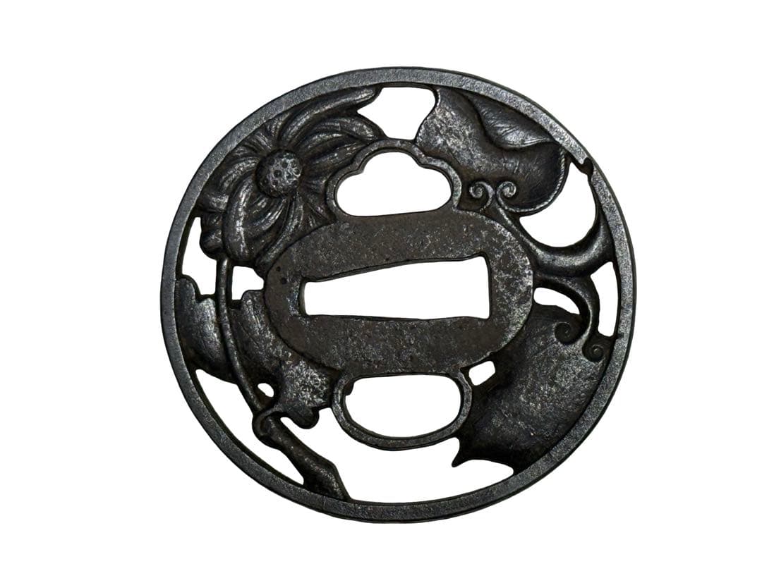 鉄製 鍔 花と葉のデザイン