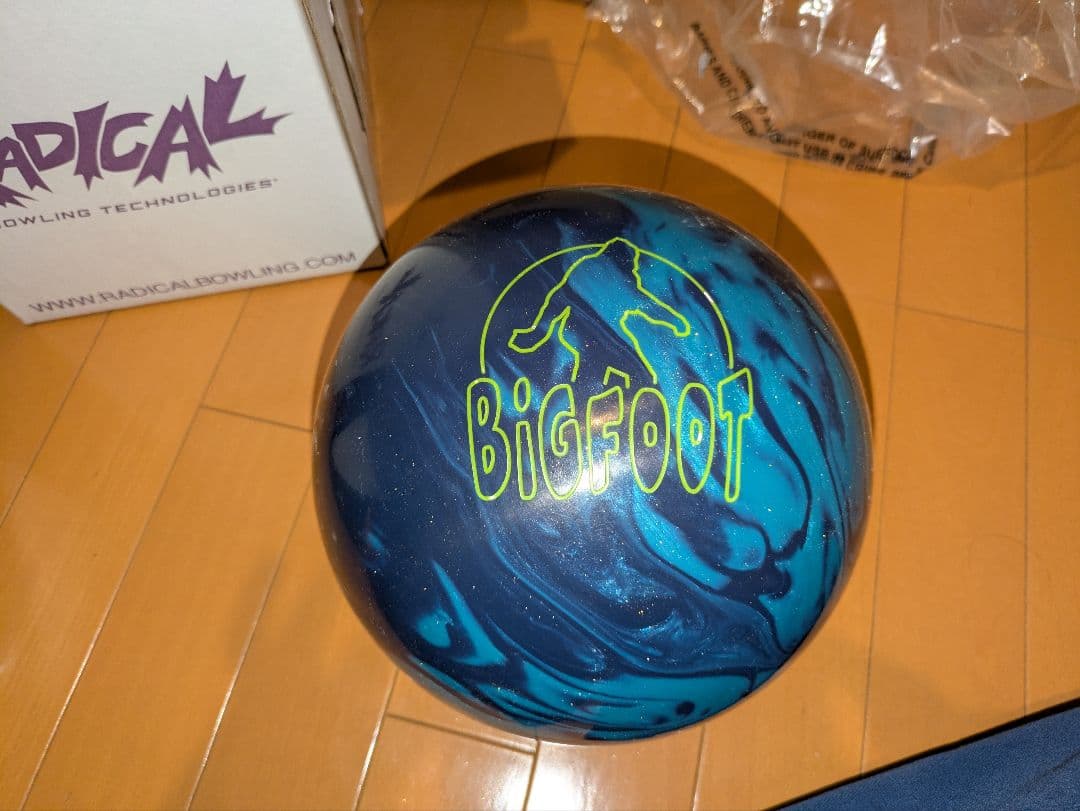 BIGFOOT HYBRID HK22 ボウリングボール