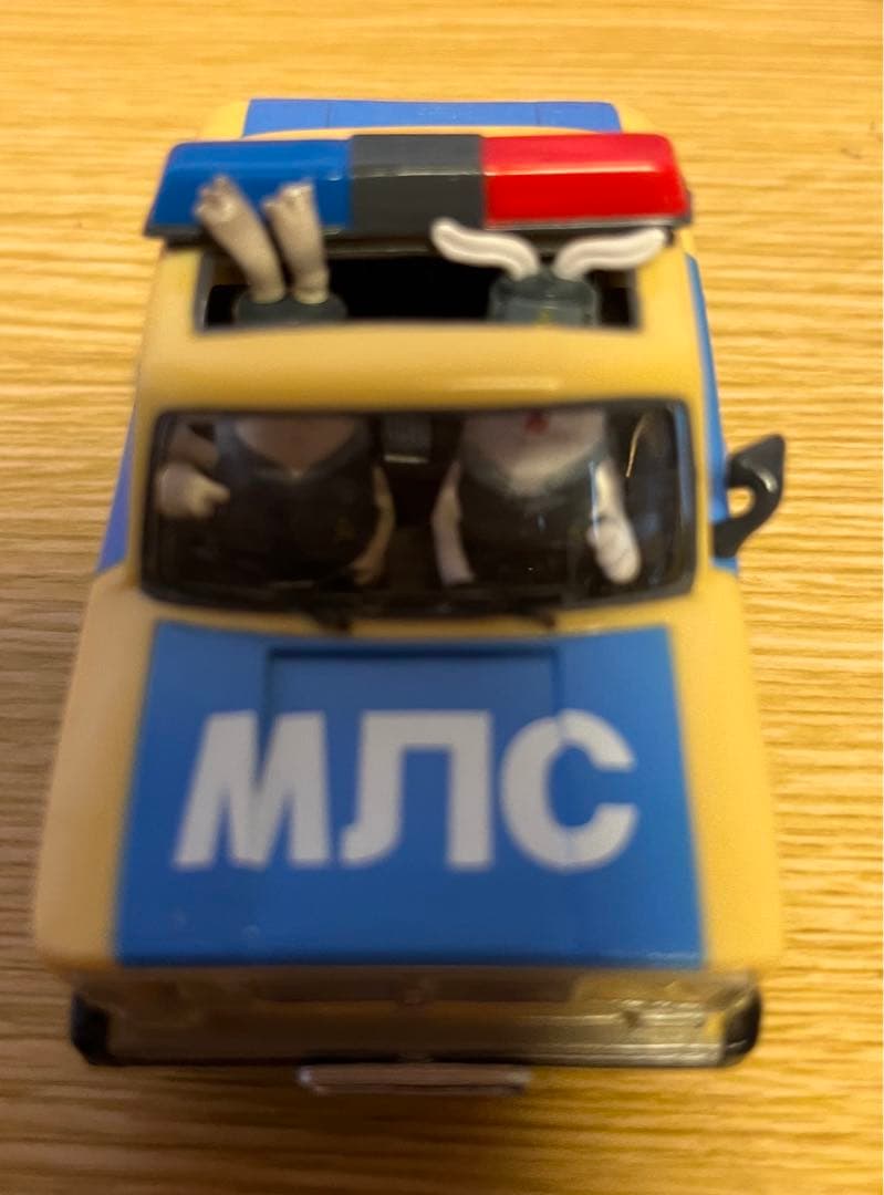 ウサビッチ　プルバックトイ　カー 2台セット