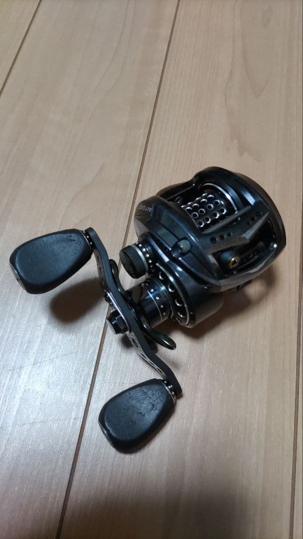 アブガルシア Revo LTX 右