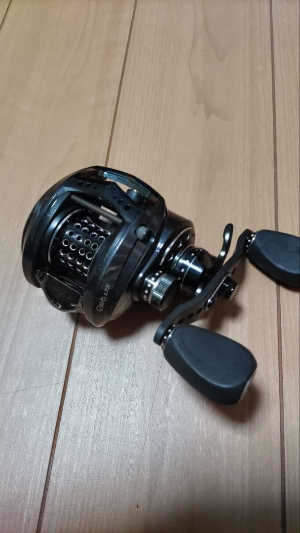 アブガルシア Revo LTX 右