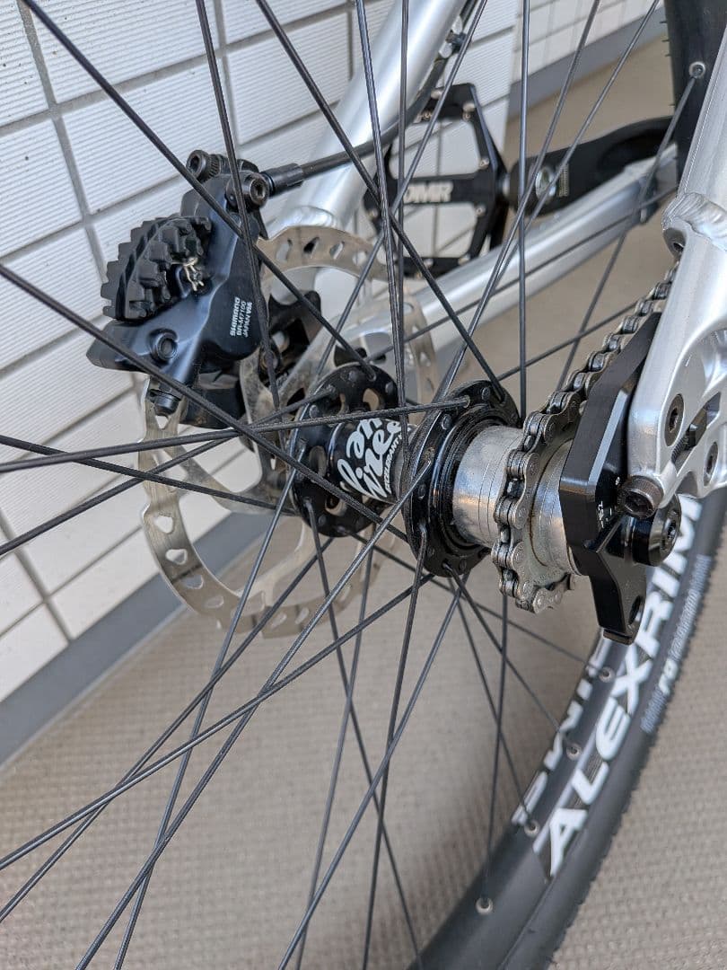 Santa Cruz Jackal　ジャッカル　2020シルバー