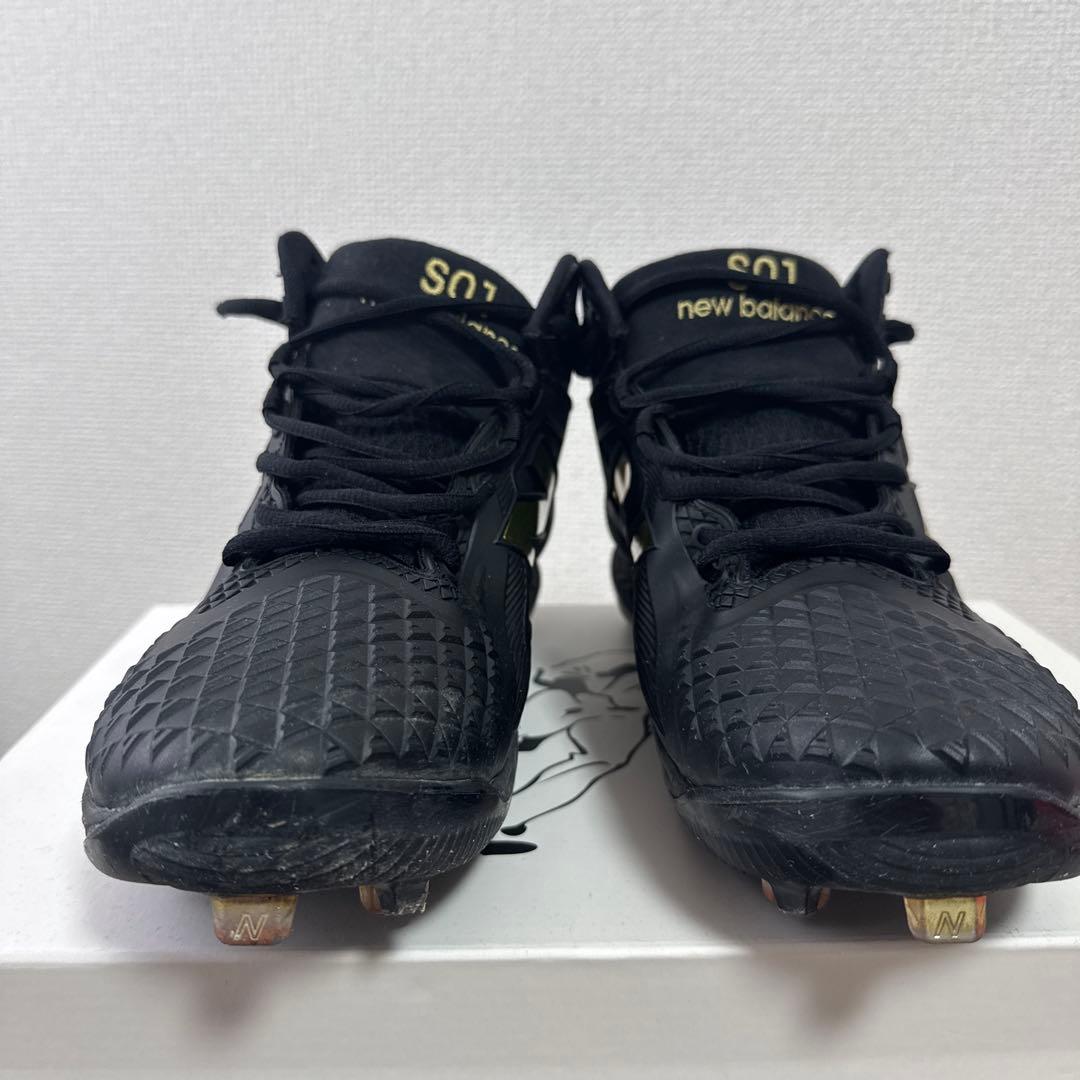 New Balance S01 野球用スパイク ブラック/ゴールド