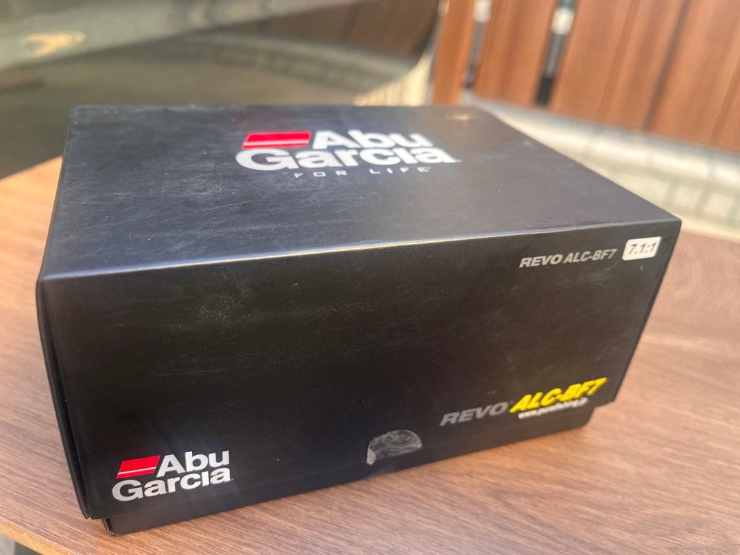 アブガルシア レボ ALC-BF7 右ハンドル (付属品あり)