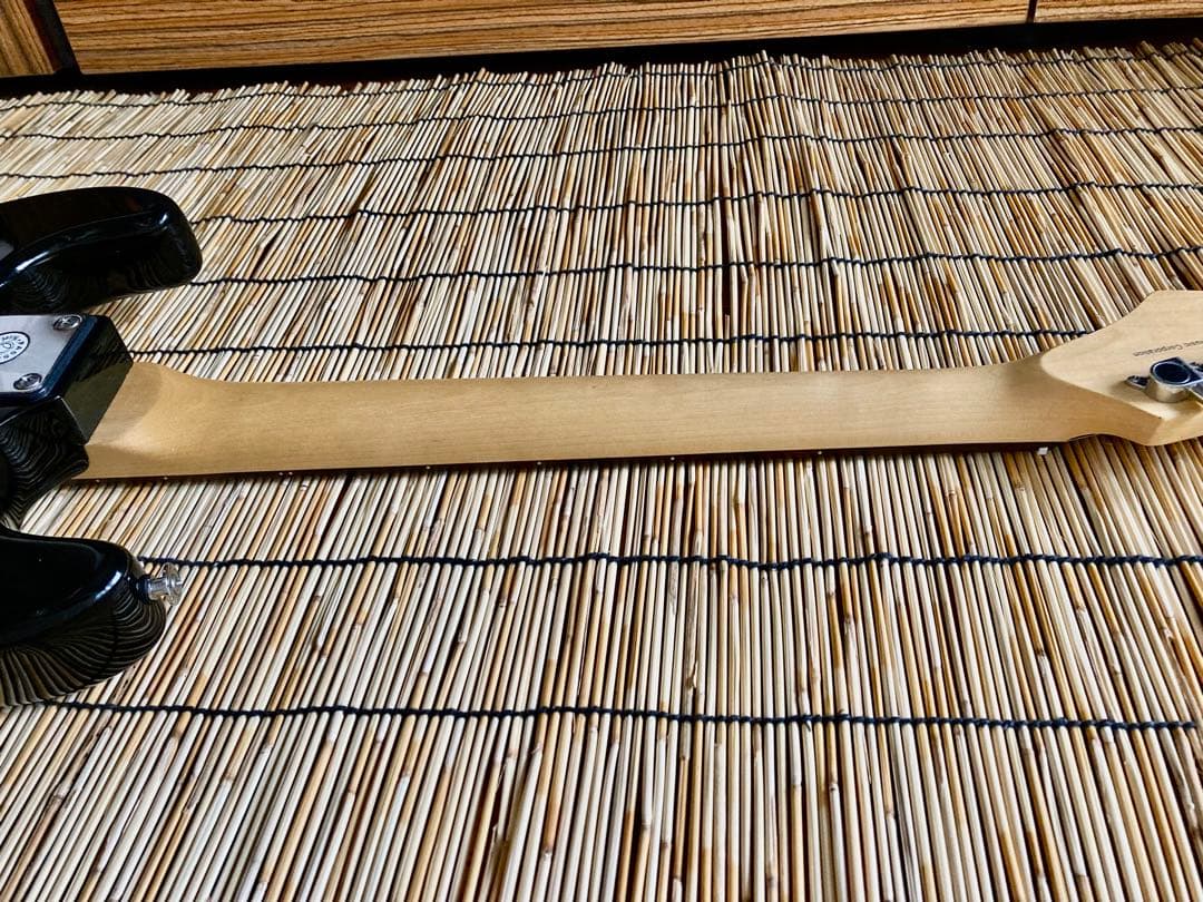 ☆Mavis   STピックアップ構成をHSHに変更改造し多彩な音色を実現