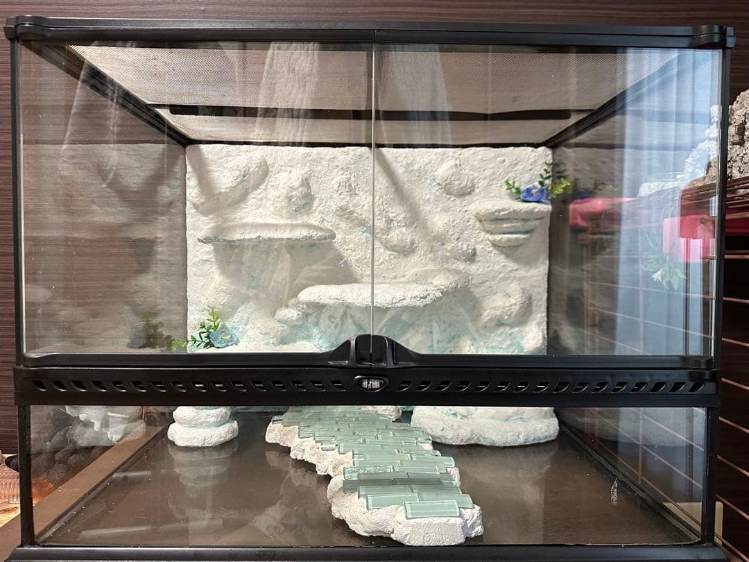 爬虫類水槽.バックボード.シェルター３セット