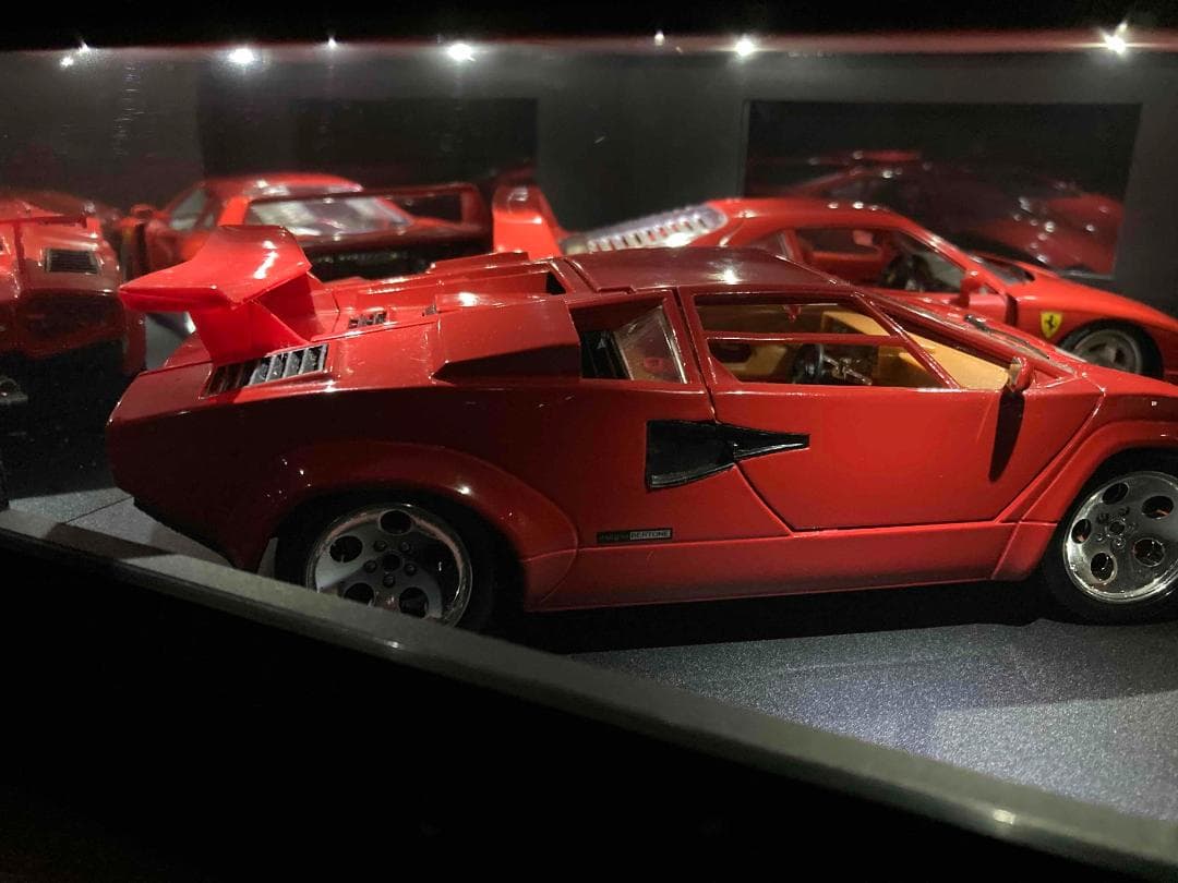 ミニカー用ジオラマ：1/18 ショールームタイプガレージ