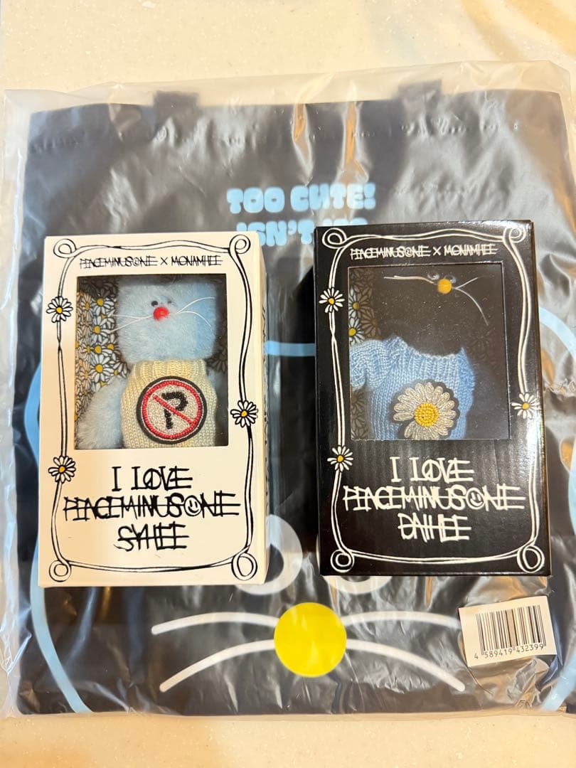 PEACEMINUSONE×MONAMHEE ぬいぐるみキーリング 2体+トート