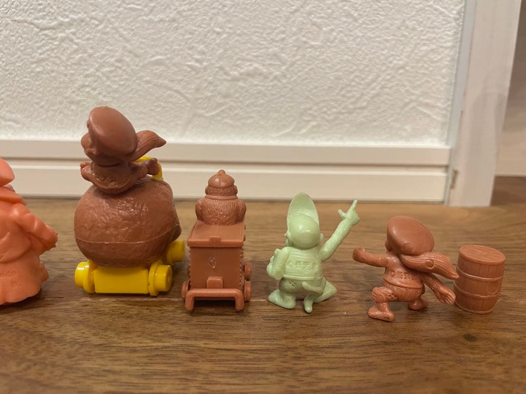 ドンキーコング　消しゴム　ガチャ　フィギュア