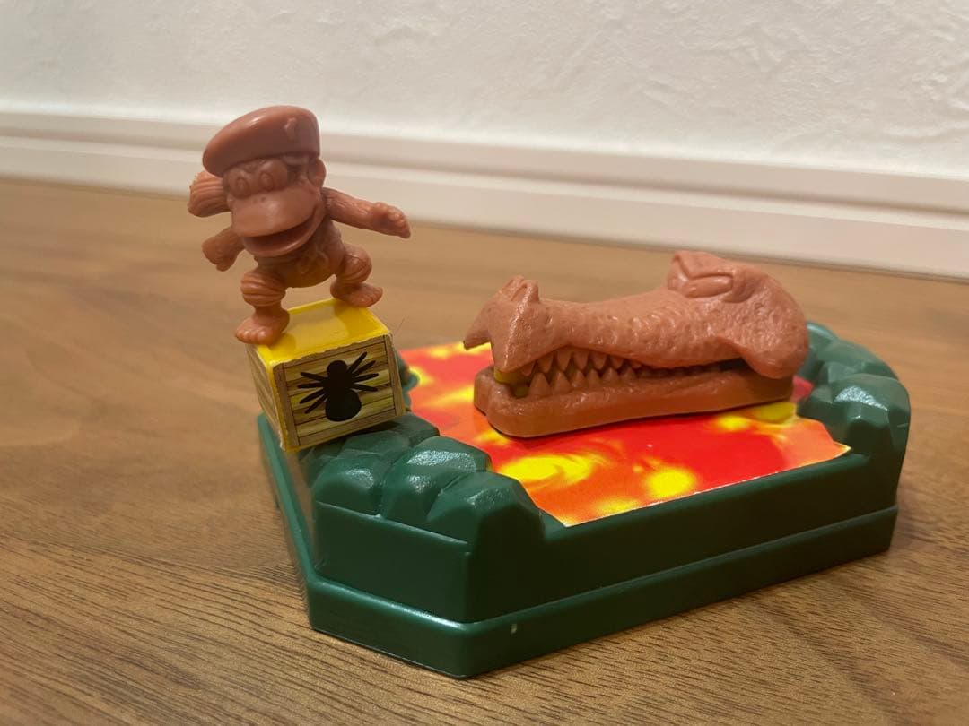 ドンキーコング　消しゴム　ガチャ　フィギュア