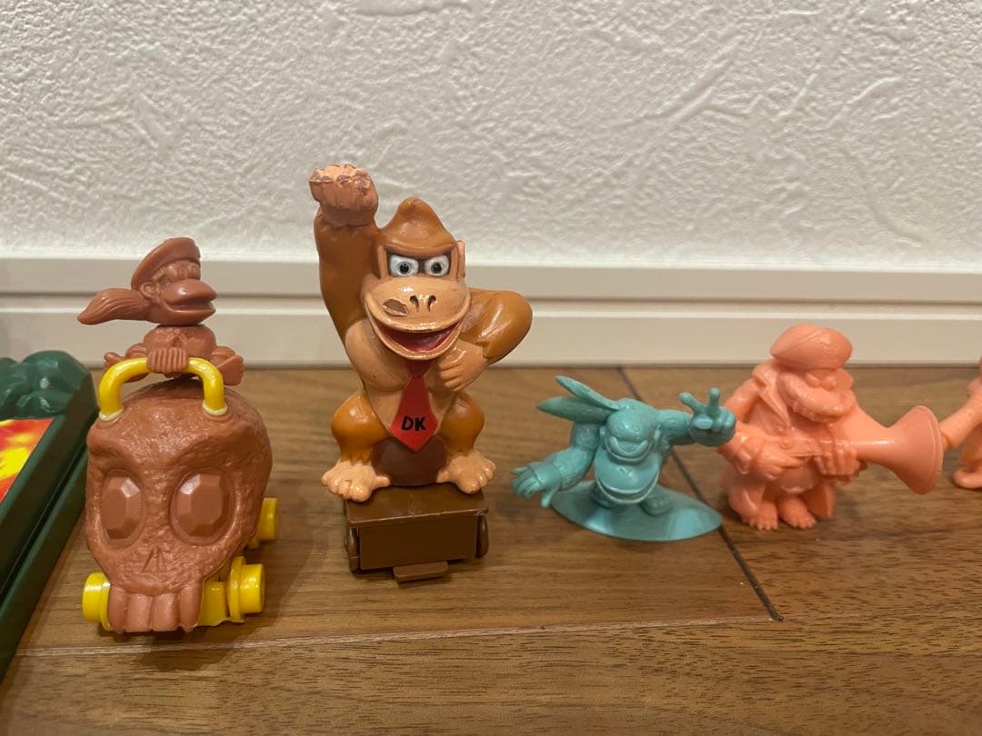 ドンキーコング　消しゴム　ガチャ　フィギュア