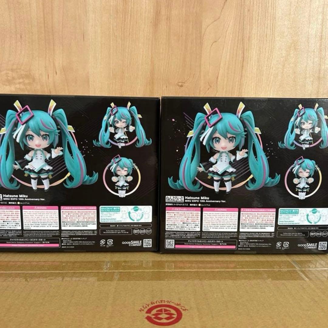 初音ミク　ねんどろいど　限定品　EXPO 10周年記念ver. フィギュア　2点
