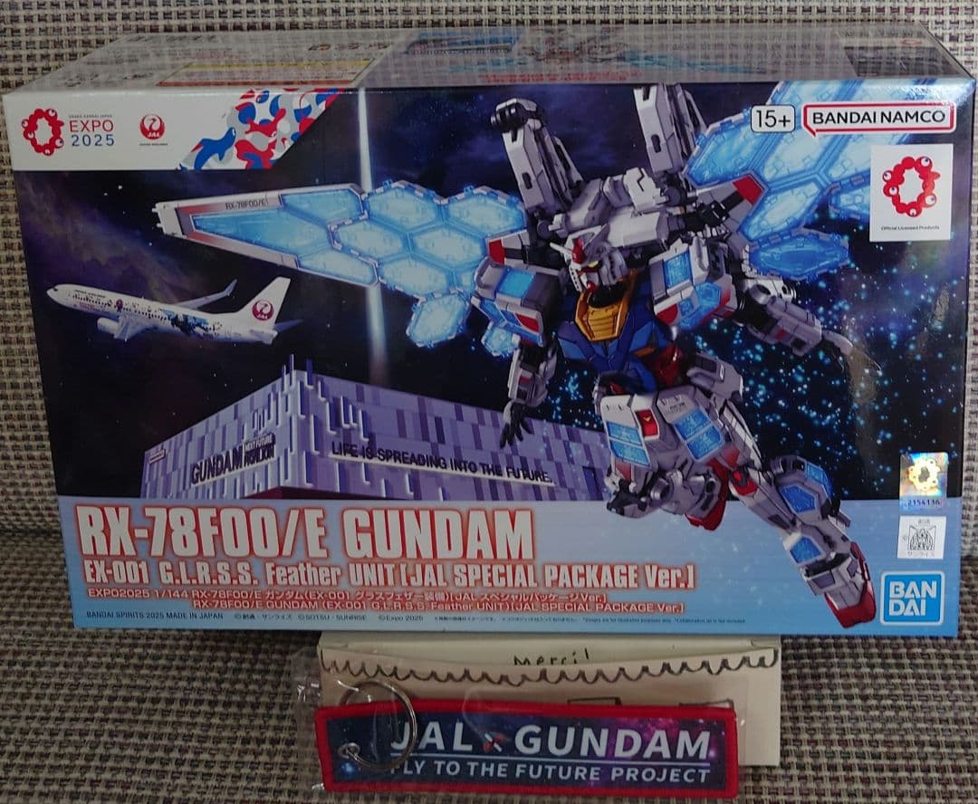 万博　JAL　ガンダム RX-78F00/E　バンダイ　フライトタグ　ガンプラ